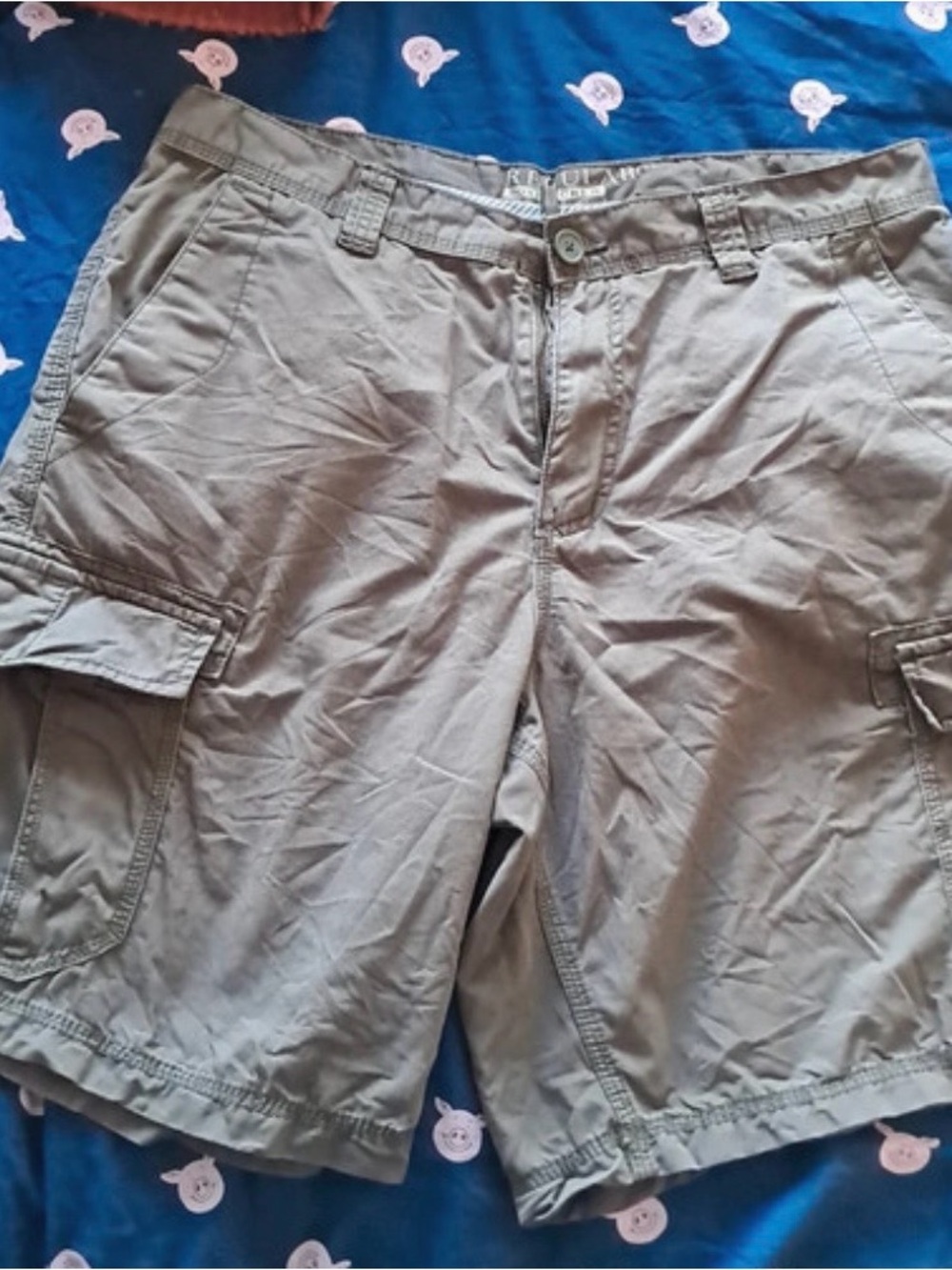 George Men's Cargo Shorts in Olive